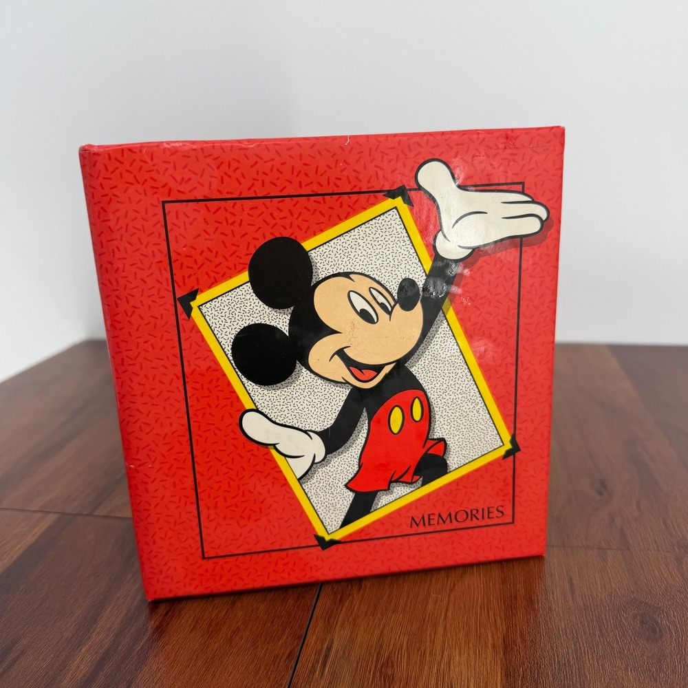 VTG 80s Disney‎ Mickey Mouse Photo Album Red Binder 4x6 Photo Memories